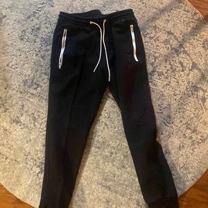 Small American eagle joggers